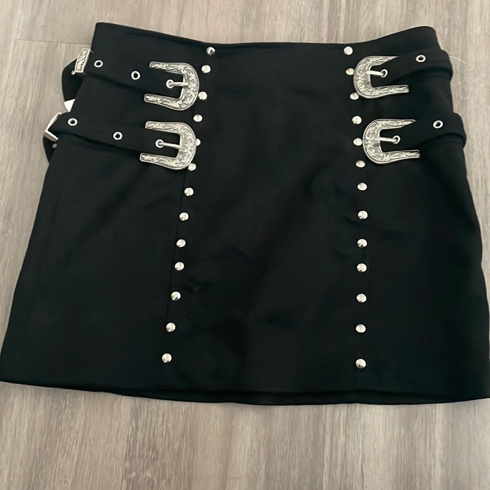Forever 21 black mini skirt